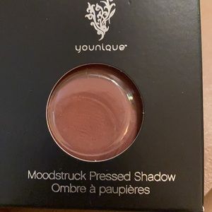 Moodstruck Pressed Shadow
